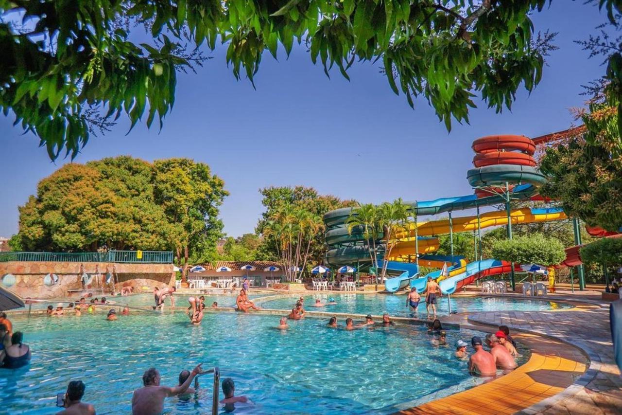 Diroma Resort Internacional Incluso 1 Acesso Ao Acqua Park Vulcao Caldas Novas Exteriör bild